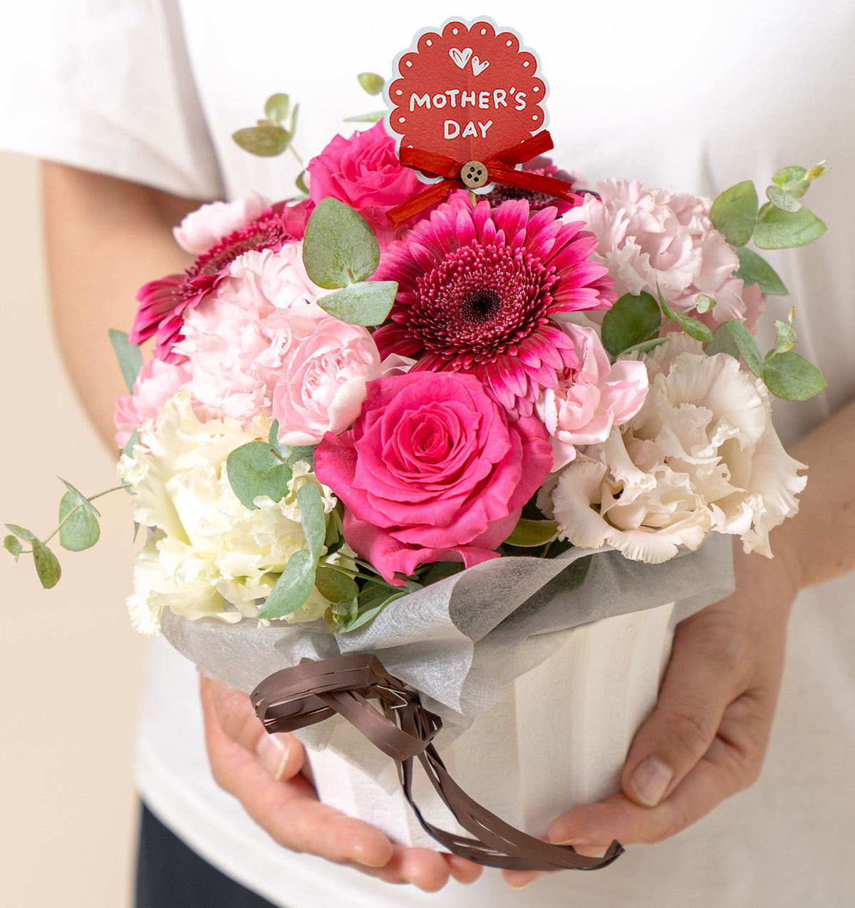 母の日のアレンジメント ブライトピンクのお花