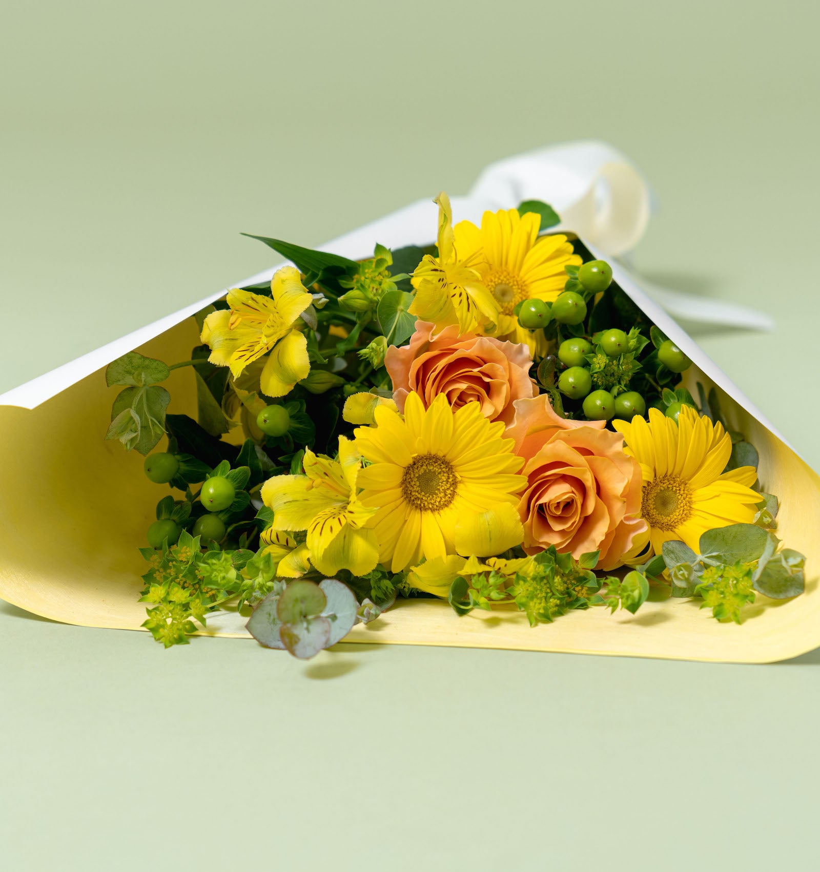 ビタミンカラーの花束 贈呈タイプ　size:S